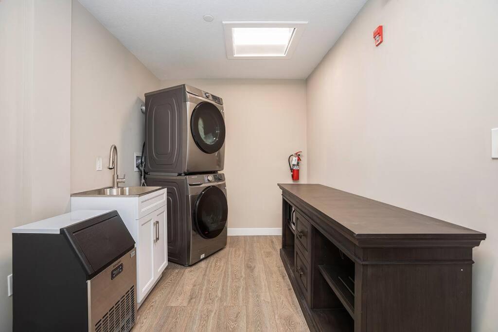 Private With Kitchen & Bath 3